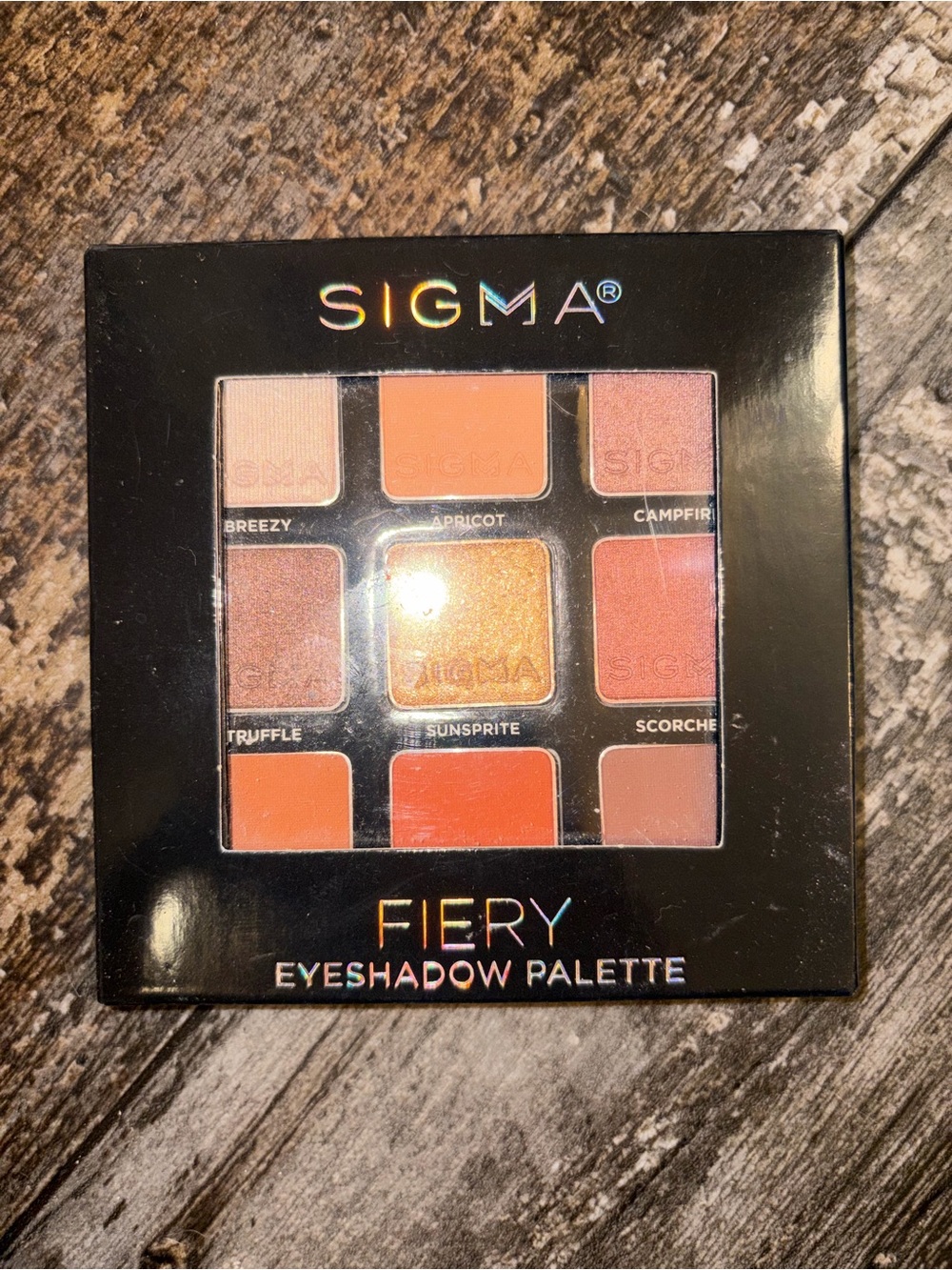 Sigma Beauty Fiery Eyeshadow Palette - Peach, Orange & Copper Shades